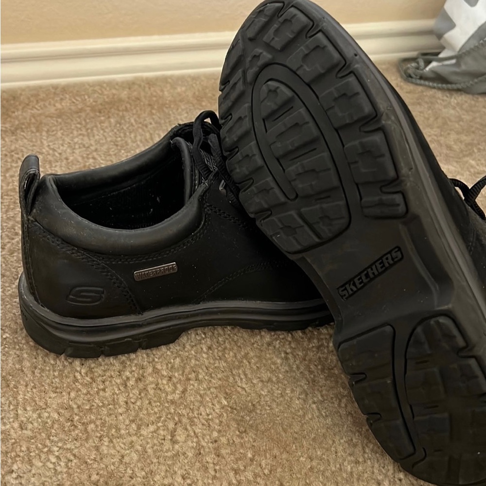 Skechers